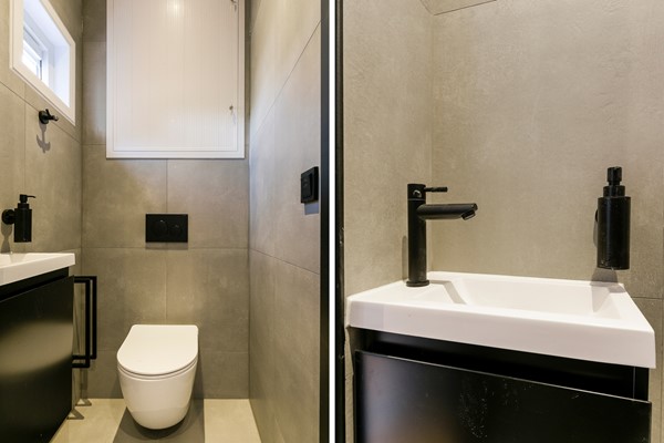 Medium property photo - Jacob van Lennepstraat, 3117 SH Schiedam